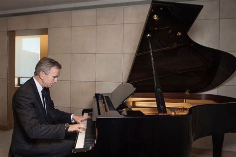 bernard arnault piano.